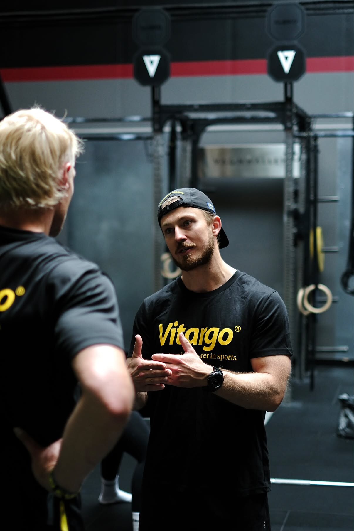 Christian Hartmann coaching during a conversation