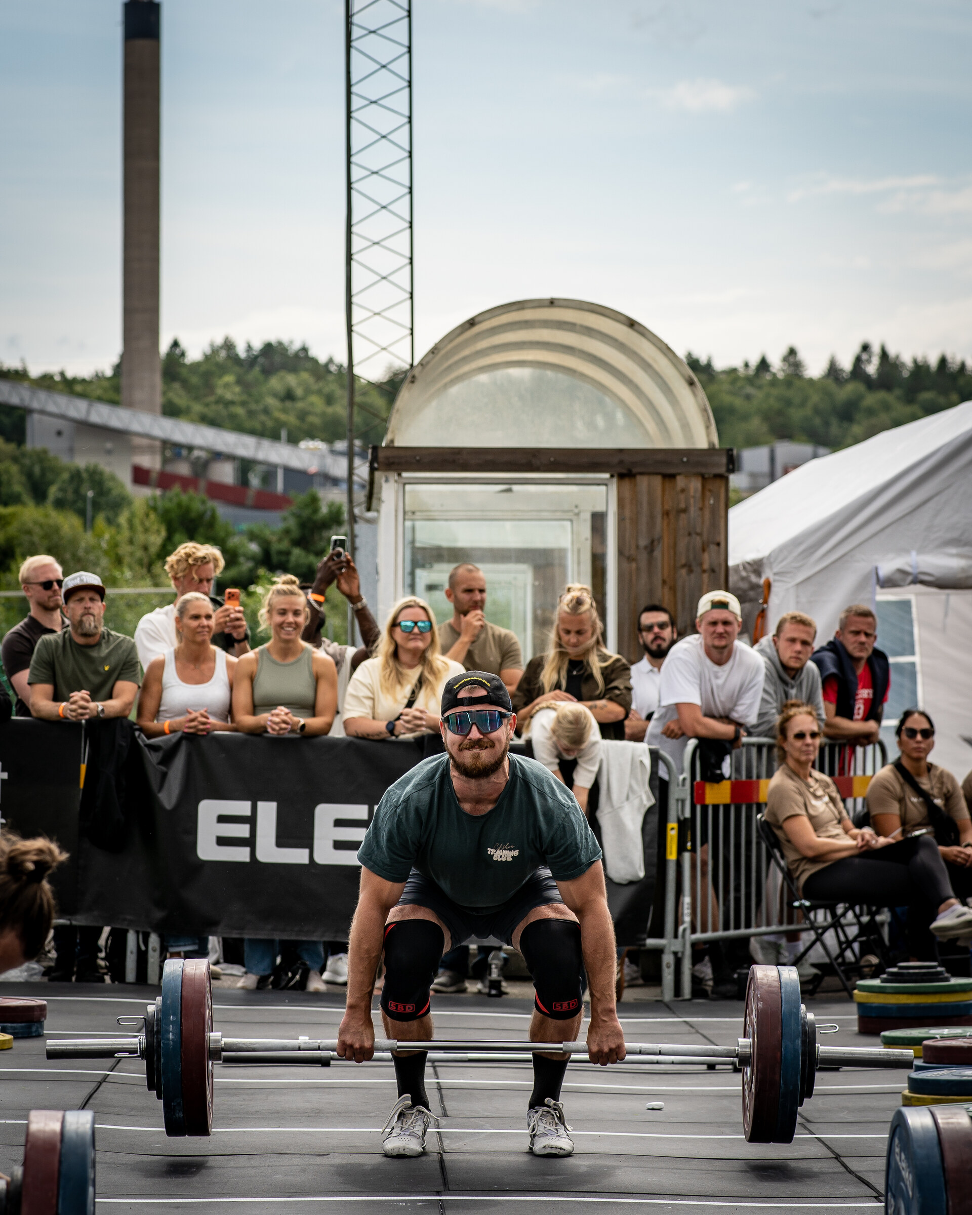 Christian Hartmann competing in a deadlift event